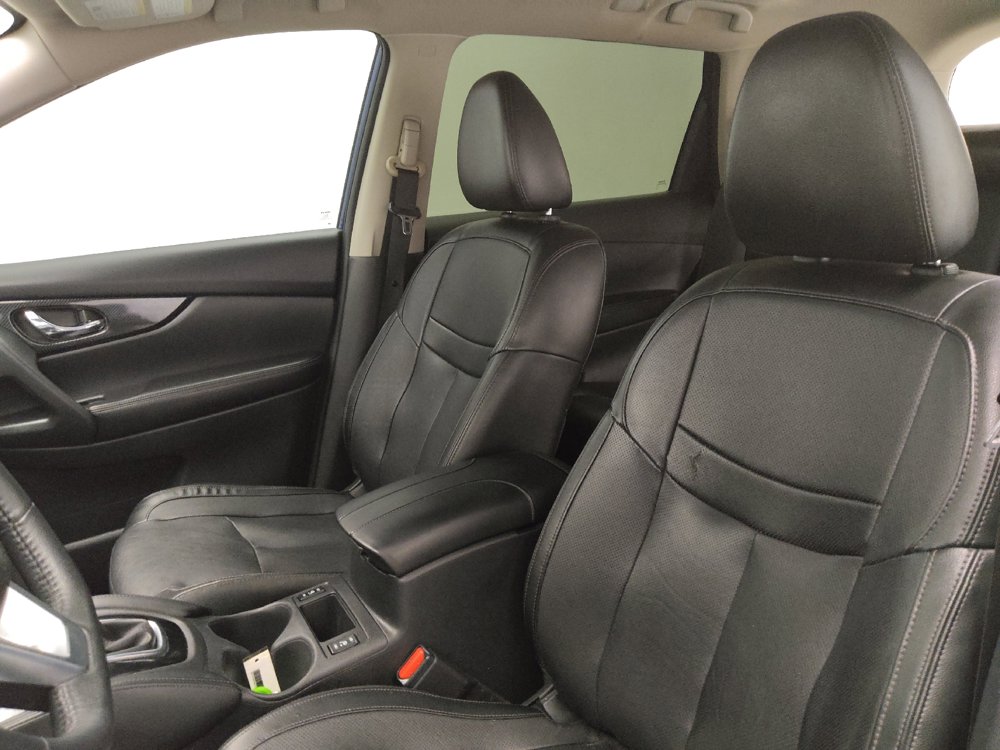 Used 2019 Nissan Rogue SL w/ Premium Package FWD image 17
