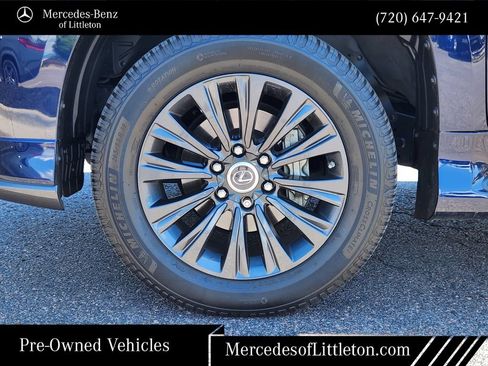 Used 2021 Lexus GX 460 Premium w/ Accessory Package AWD/4WD image 10