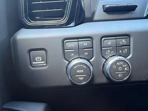 New 2026 GMC Sierra 2500 AT4 w/ AT4 Premium Plus Package AWD/4WD image 28