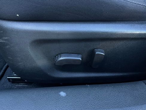 Used 2025 Nissan Altima 2.5 SV image 11