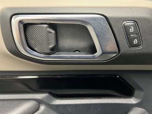 Used 2024 Ford Bronco Big Bend w/ Sasquatch Package AWD/4WD image 22
