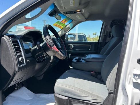 Used 2019 RAM 1500 Classic SLT AWD/4WD image 6