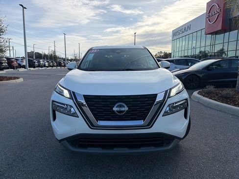 Certified 2023 Nissan Rogue SV image 3