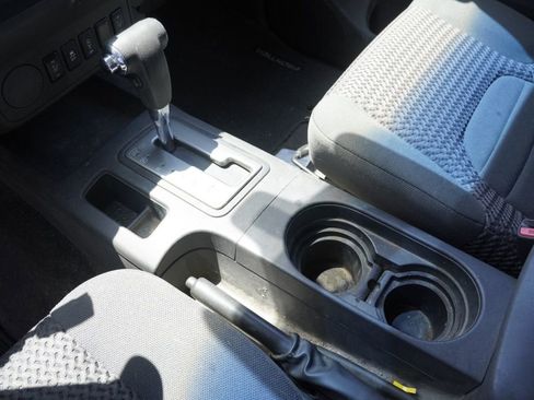 Used 2016 Nissan Frontier SV w/ SV Value Truck Package RWD image 16