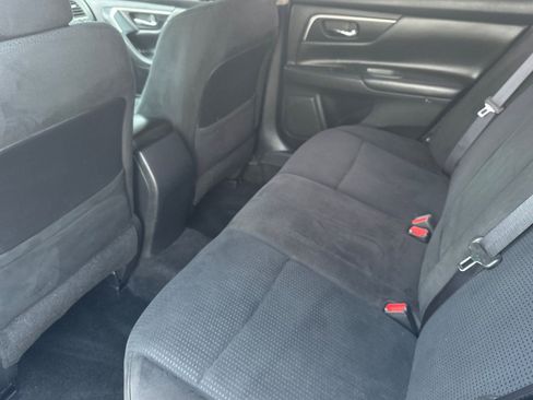 Used 2015 Nissan Altima 2.5 SV image 12