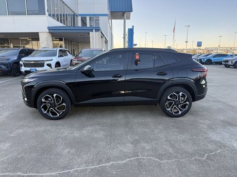 New 2026 Chevrolet Trax RS w/ Sunroof Package image 16