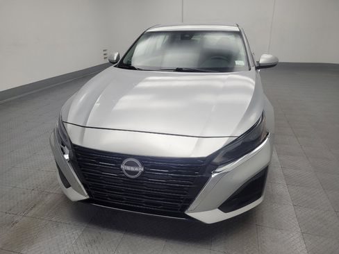 Used 2023 Nissan Altima 2.5 SV image 15