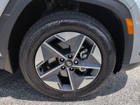 Certified 2025 Hyundai Tucson SEL FWD image 11