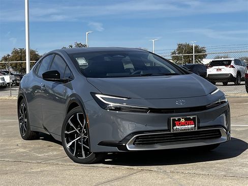 New 2026 Toyota Prius XSE image 2