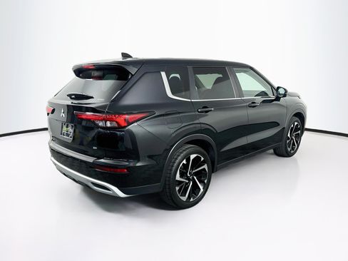 Used 2024 Mitsubishi Outlander SE Black Edition AWD/4WD image 9
