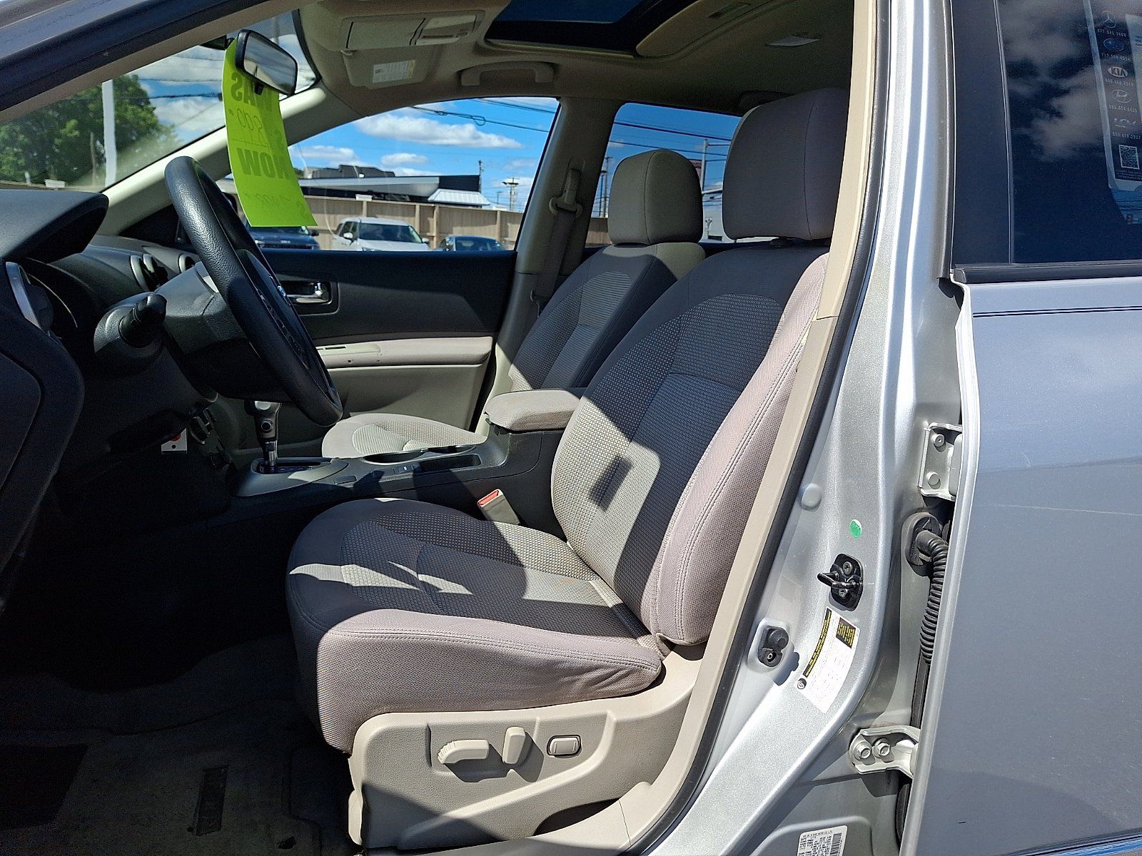 Used 2012 Nissan Rogue SV w/ Premium Pkg AWD/4WD image 13