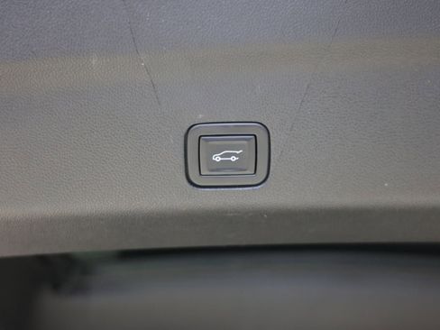 Used 2021 GMC Yukon Denali image 50