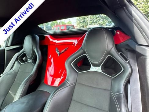 Used 2015 Chevrolet Corvette Z06 w/ 3LZ Preferred Equipment Group RWD image 11