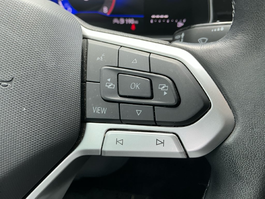 Used 2025 Volkswagen Jetta SE FWD image 20