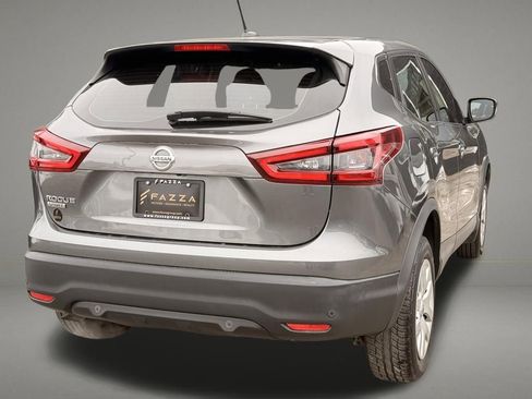 Used 2020 Nissan Rogue Sport S image 5