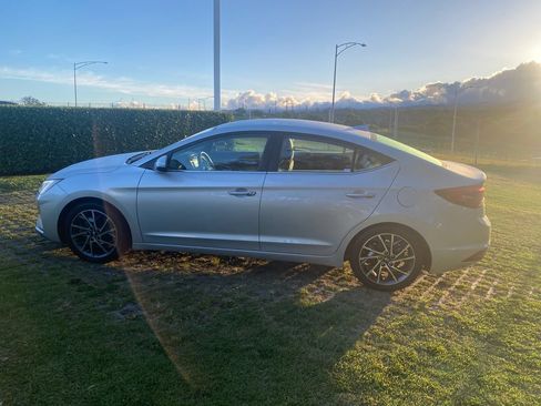 Used 2019 Hyundai Elantra Limited w/ Cargo Package FWD image 22