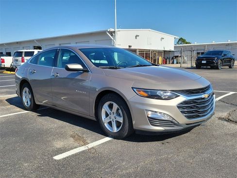 Used 2024 Chevrolet Malibu LT image 19