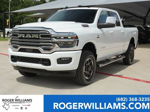 Used 2025 RAM 2500 Laramie AWD/4WD image 1