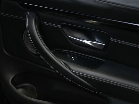 Used 2019 BMW M4 Coupe w/ Competition Package image 24