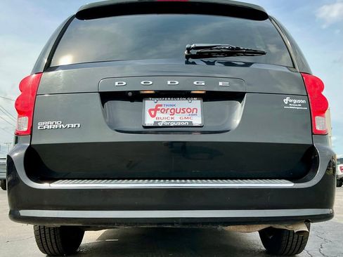 Used 2018 Dodge Grand Caravan SE w/ UConnect Hands-Free Group FWD image 17