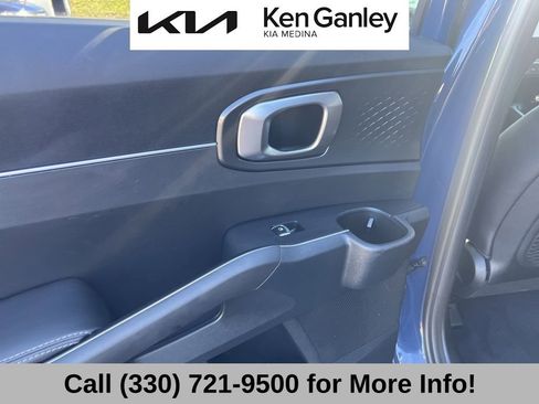 Certified 2025 Kia Sorento S image 48
