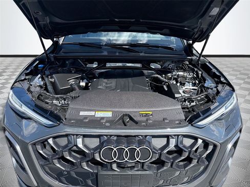 Certified 2025 Audi Q5 Premium Plus w/ Premium Plus image 31