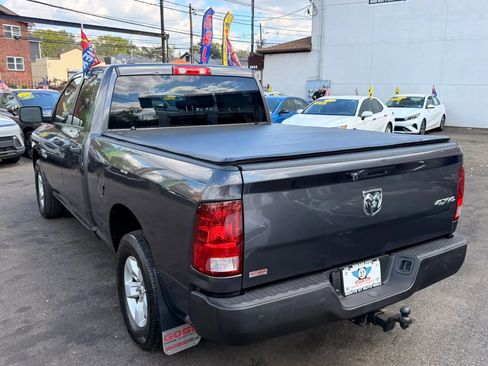 Used 2018 RAM 1500 Express AWD/4WD image 5