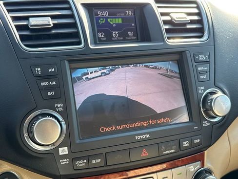 Used 2011 Toyota Highlander Limited w/ Tow Pkg FWD image 27