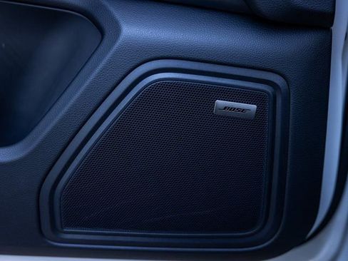 Certified 2025 Porsche Macan image 36