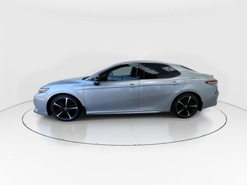 Used 2019 Toyota Camry XSE FWD image 5