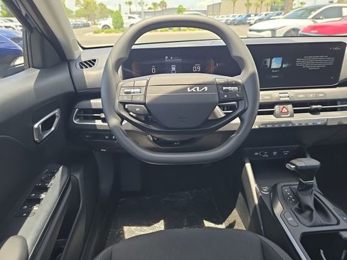 New 2026 Kia K4 FWD image 12