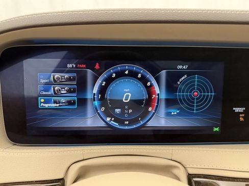 Used 2019 Mercedes-Benz S 560 4MATIC Sedan image 16