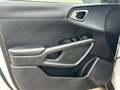 Used 2020 Kia Soul S image 14