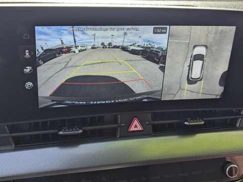 Certified 2025 Kia Sportage SX image 12