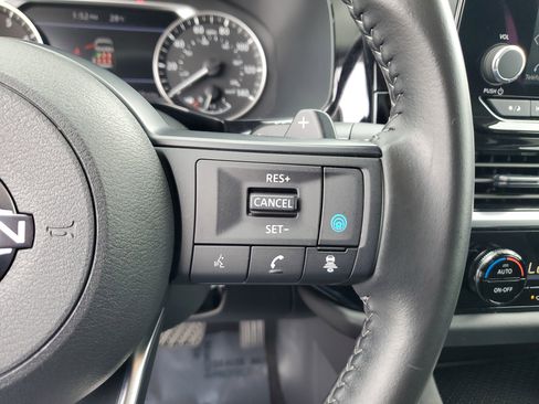 Certified 2025 Nissan Pathfinder SV w/ Black Appearance Package FWD image 23