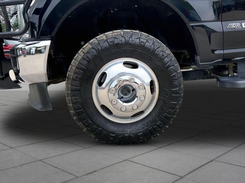 Used 2019 Ford F350 Lariat w/ Lariat Ultimate Package AWD/4WD image 11