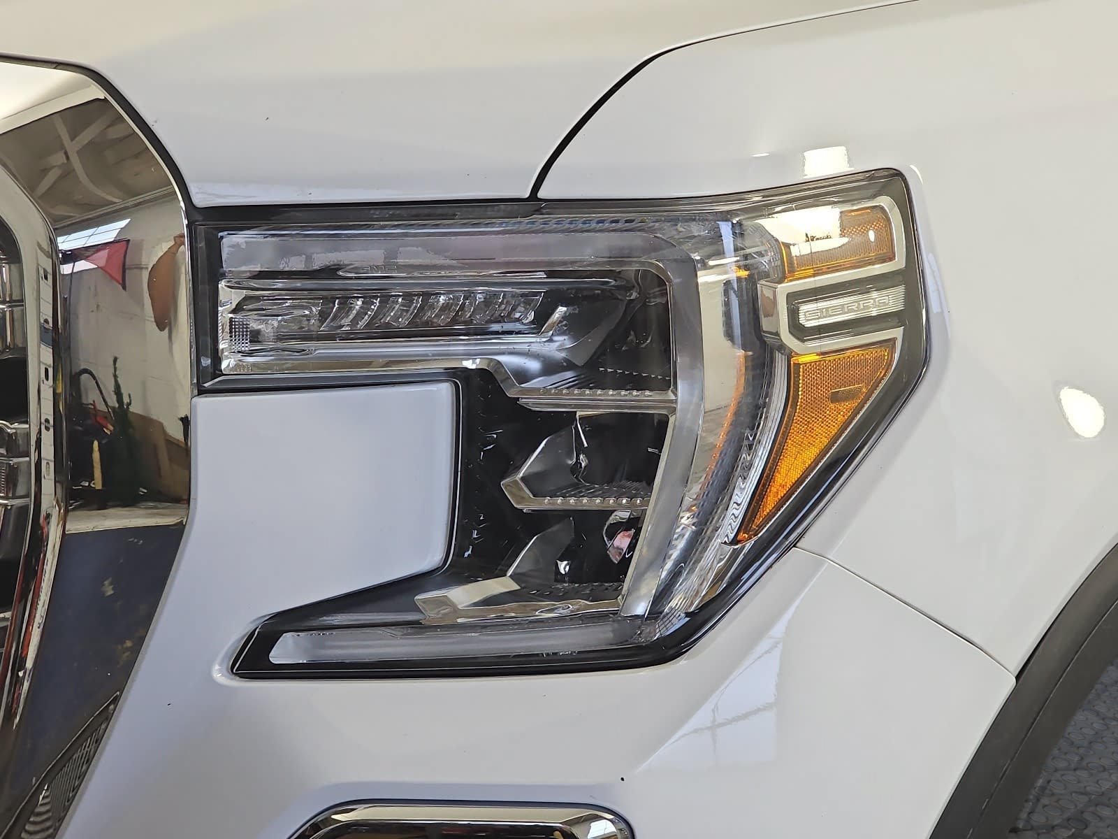 Used 2021 GMC Sierra 1500 SLT w/ SLT Premium Package AWD/4WD image 25
