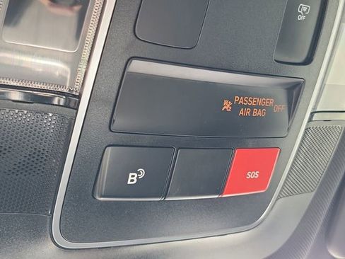 Used 2025 Hyundai Santa Cruz SEL AWD/4WD image 18