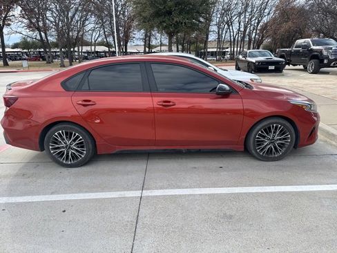 Used 2022 Kia Forte GT-Line image 2