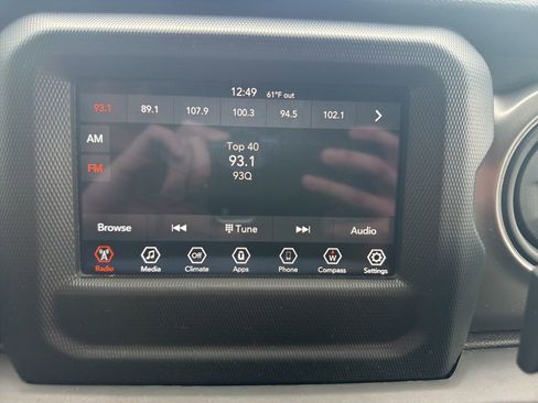 Used 2022 Jeep Wrangler Unlimited Sport AWD/4WD image 25