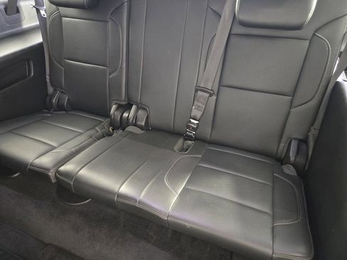 Used 2019 Chevrolet Suburban Premier image 33