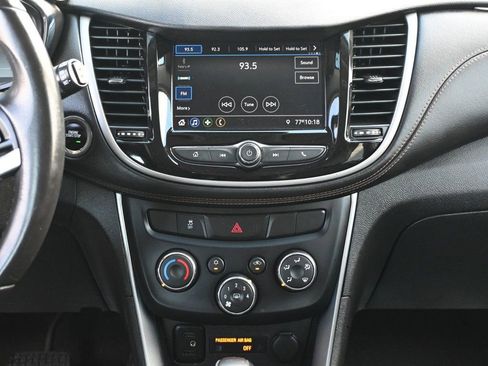 Used 2020 Chevrolet Trax LT w/ Redline Edition image 12