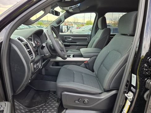 New 2026 RAM 1500 4x4 Crew Cab image 13