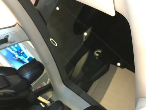 Used 2024 Tesla Model Y Long Range image 37