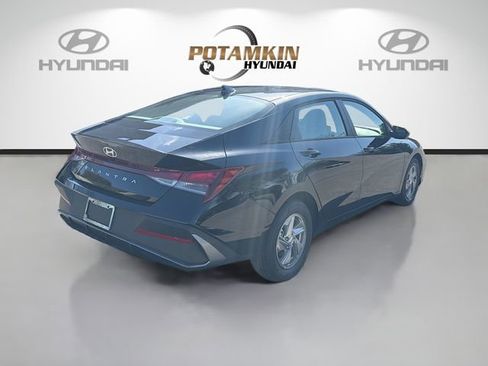 New 2026 Hyundai Elantra SE w/ Cargo Package FWD image 5
