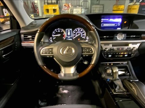 Used 2018 Lexus ES 350 image 5