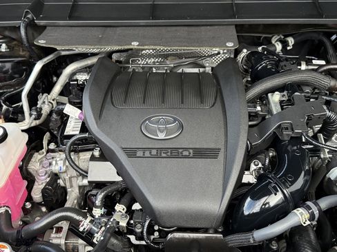 Used 2023 Toyota Highlander Platinum image 36