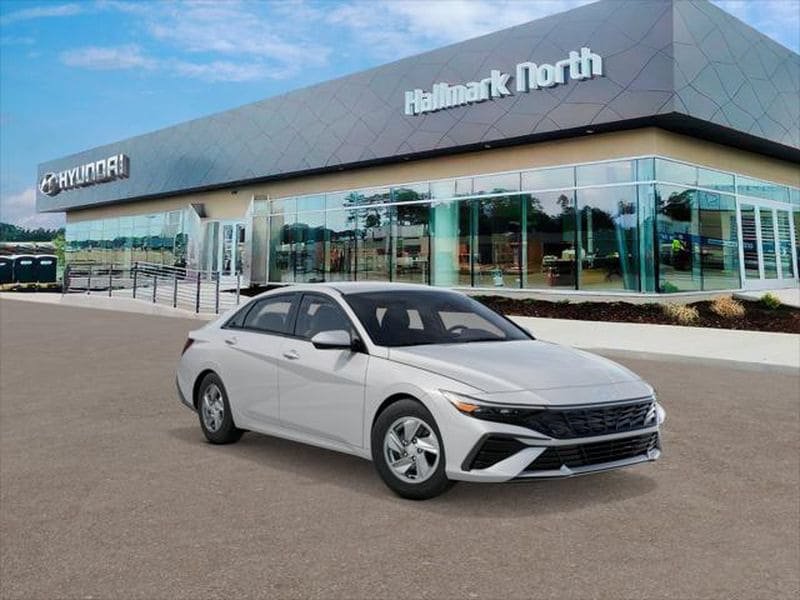 New 2026 Hyundai Elantra SE FWD image 2
