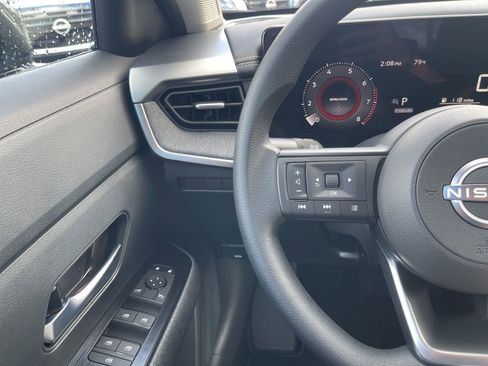 New 2026 Nissan Kicks SV image 27