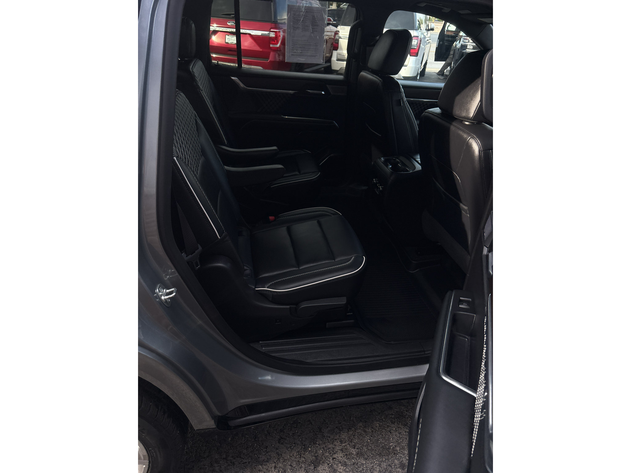 Used 2024 GMC Acadia Denali w/ Super Cruise Package AWD/4WD image 13